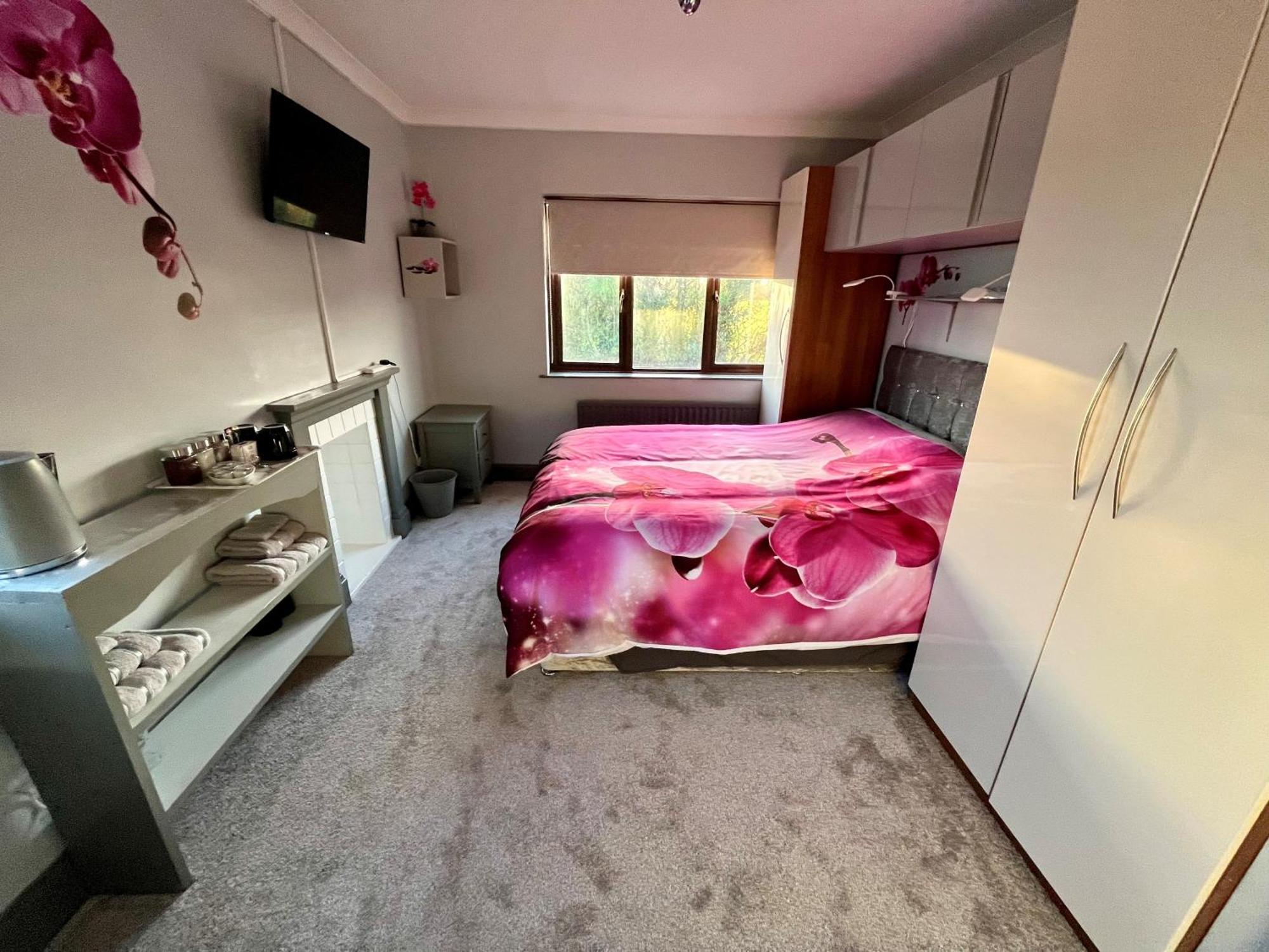 Willow Ridge - A Large Country House With 3 Rental Rooms Clutton المظهر الخارجي الصورة